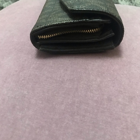 Michael Kors Signature Logo Jet Set Slim Wallet - Picture 2 of 6